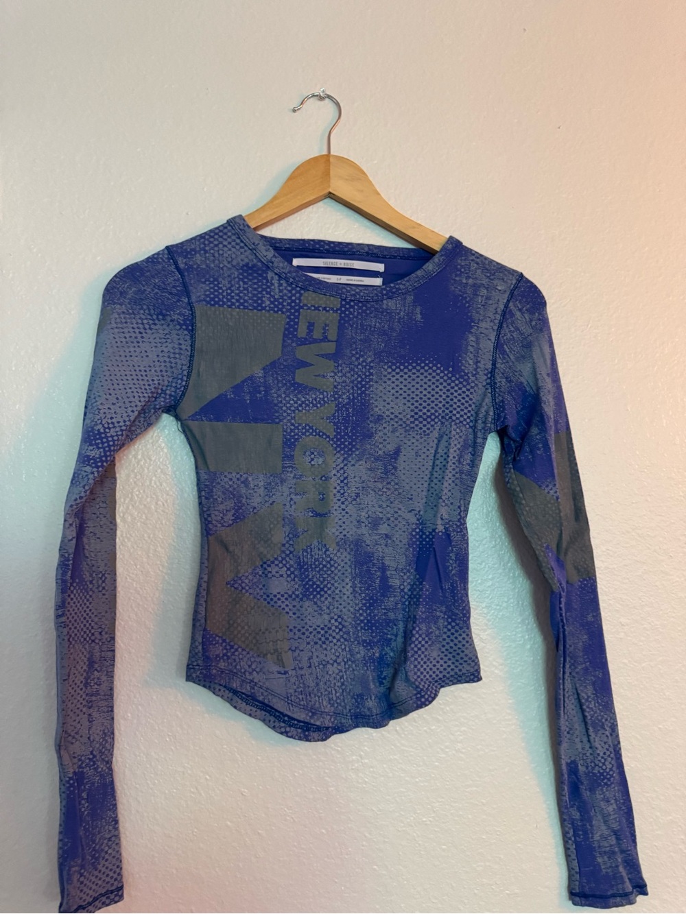 Urban Outfitters Blue Long Sleeve Graphic Tee with New York Print